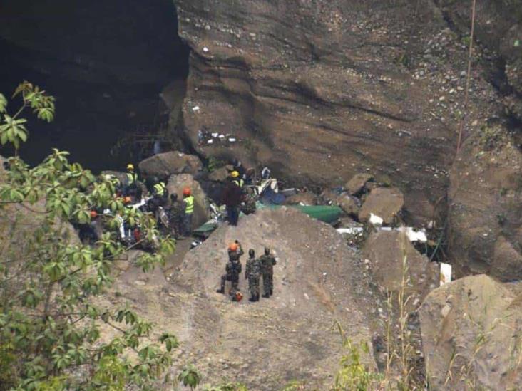 Encuentran las cajas negras del avión estrellado en Nepal Encuentran las cajas negras del avión estrellado en Nepal