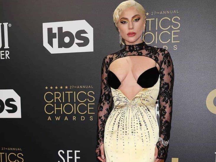 Desfilan por Alfombra Roja Desfilan por Alfombra Roja