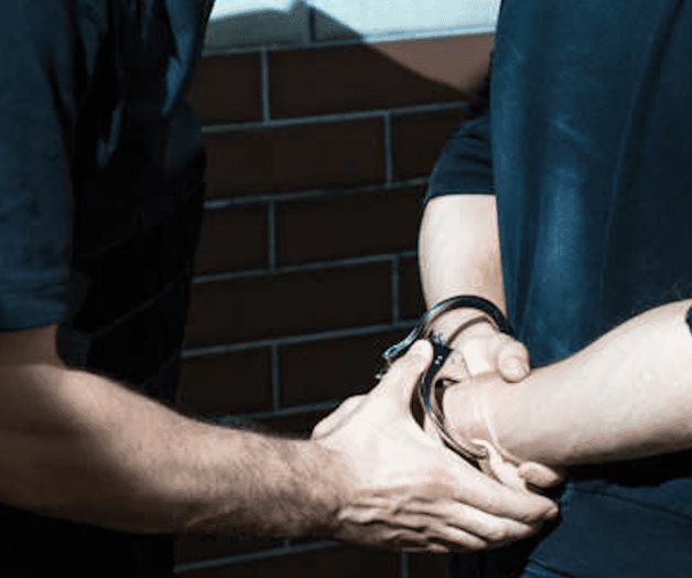 Detienen a una mujer traficante de ilegales