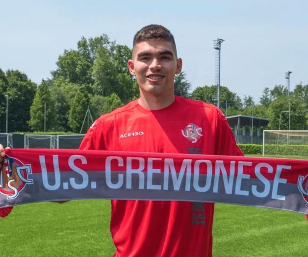 Johan Vásquez regresa a la titularidad con la Cremonese