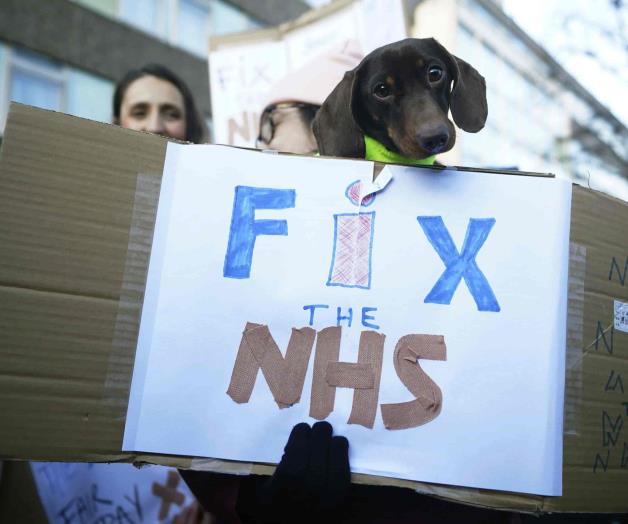 Personal de enfermería británico se va a huelga