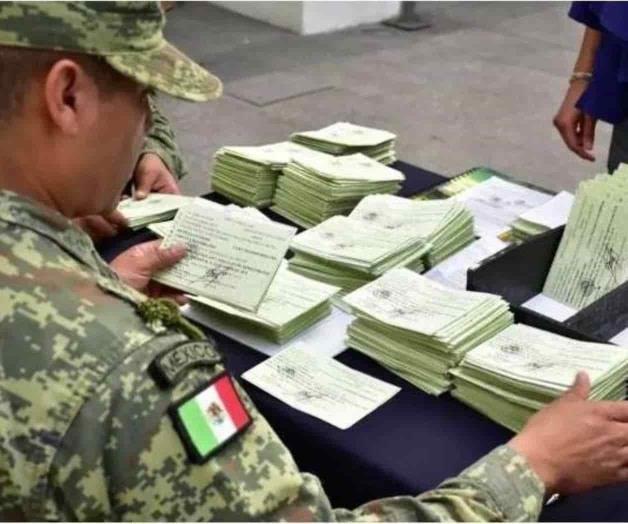 Siguen trámites de la cartilla