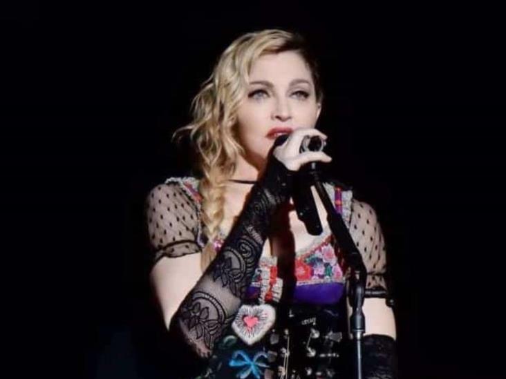 Madonna posa en revista como la Virgen María Madonna posa en revista como la Virgen María