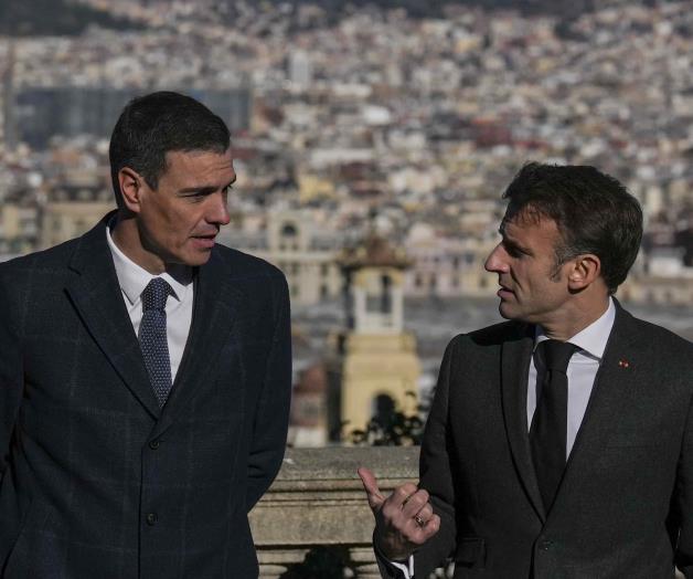 Sánchez y Macron se reúnen para firmar tratado de amistad Sánchez y Macron se reúnen para firmar tratado de amistad