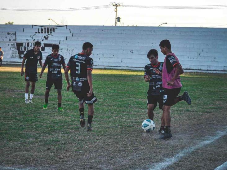 Listos Guerreros para la batalla Listos Guerreros para la batalla