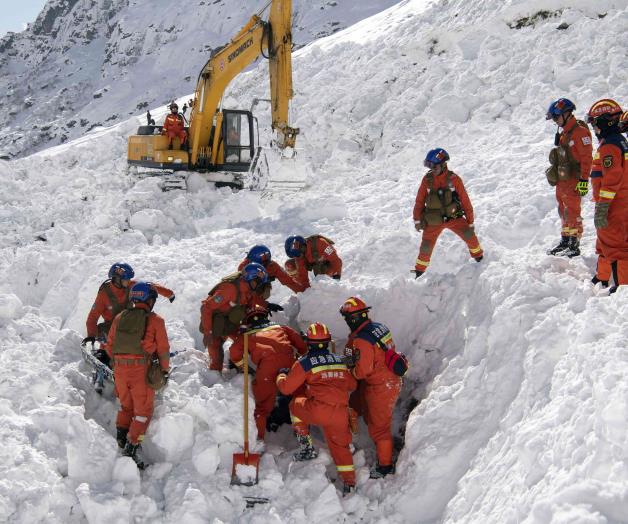 Sube a 28 cifra de muertos por avalancha en el Tíbet