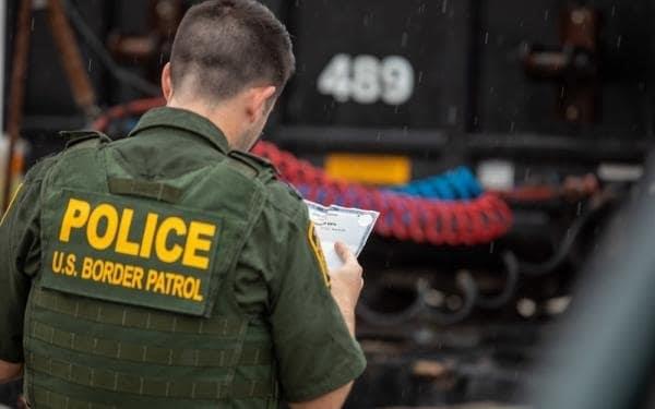 Sentencian a exagente de Patrulla Fronteriza Sentencian a exagente de Patrulla Fronteriza