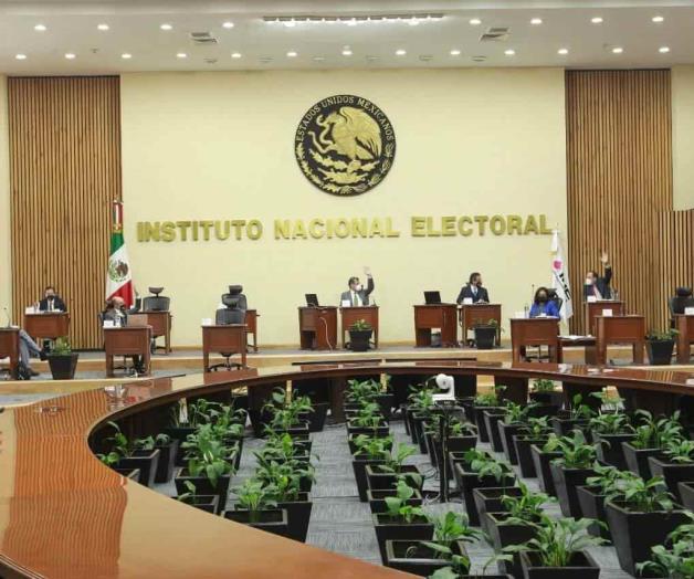 Reclama Contralor de INE esfuerzos para ahorrar