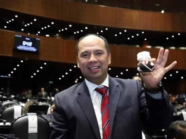 Pide morenista sancionar plagio, ¡pero en plazo de 5 años! Pide morenista sancionar plagio, ¡pero en plazo de 5 años!