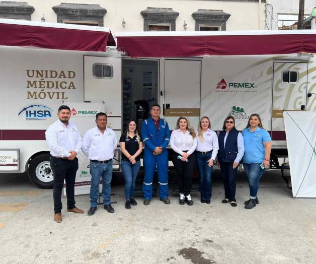 Atiende Pemex con doctores y medicamentos