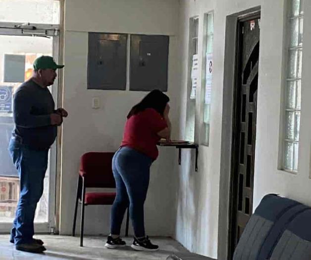 Recepcionan documentos para apoyos