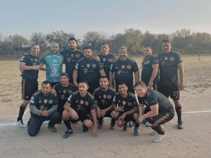 Los Cachorros León aplastan a Santos V Los Cachorros León aplastan a Santos V
