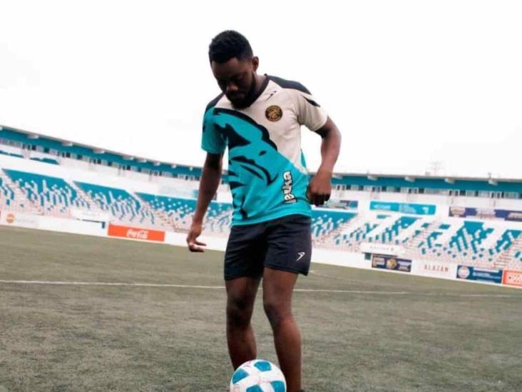 Busca haitiano jugar en primera Busca haitiano jugar en primera