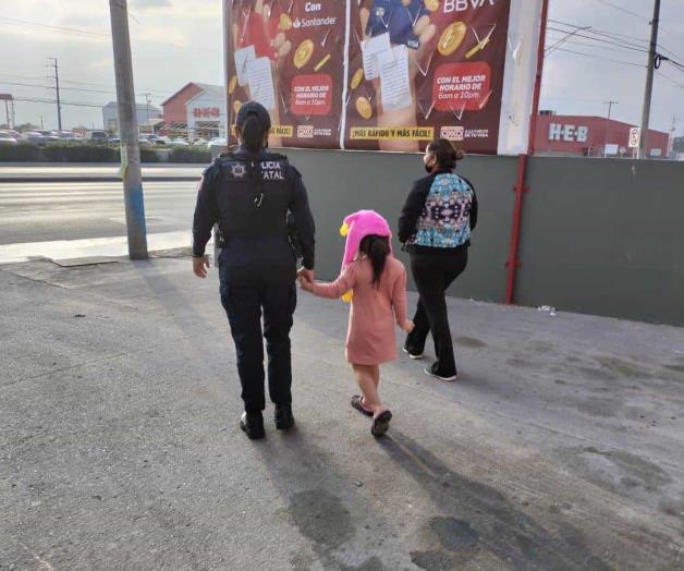 Localizan a menor extraviada y la reúnen con sus padres