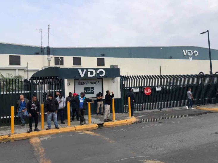 Trabajadores toman instalaciones de maquiladora VDO en Matamoros Trabajadores toman instalaciones de maquiladora VDO en Matamoros