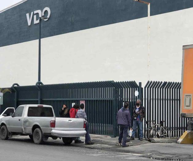 Toman trabajadores los accesos de maquiladora Toman trabajadores los accesos de maquiladora