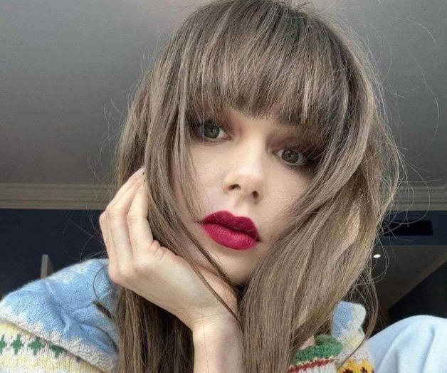 Es tendencia por peinado retro