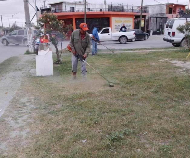 Embellecen plazas en Las Brisas 2 y 3 Embellecen plazas en Las Brisas 2 y 3