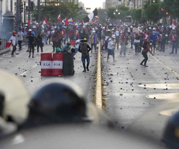 Muere bebé a causa de bloqueos por protestas en Perú