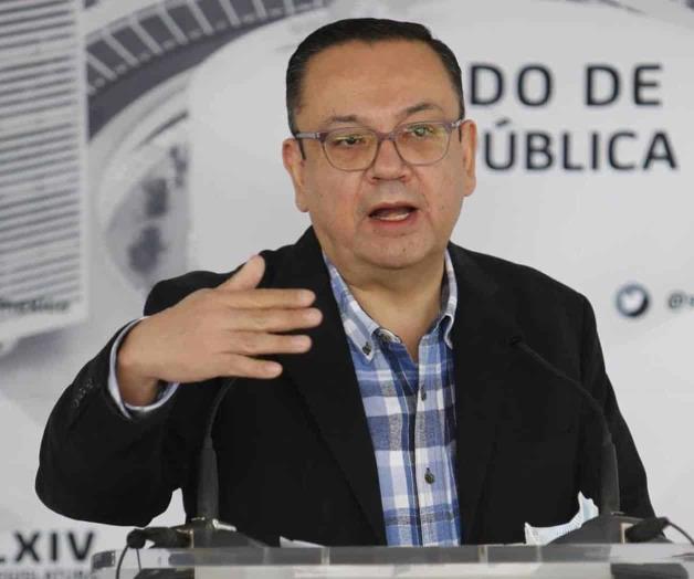 Gobierno quiere sacar entrañas al INE, dicen senadores