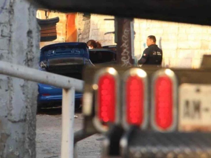 Matan a dos y dejan sus cuerpos en auto Matan a dos y dejan sus cuerpos en auto