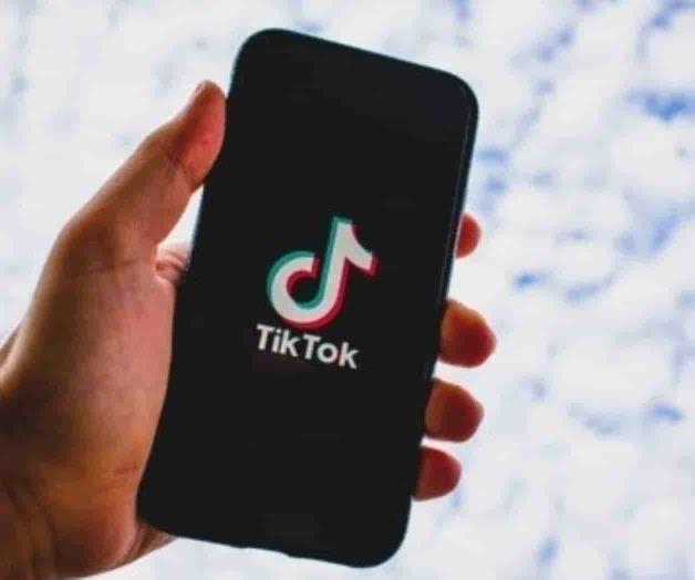 Señora se viraliza en TikTok por explicar quién es Bizarrap