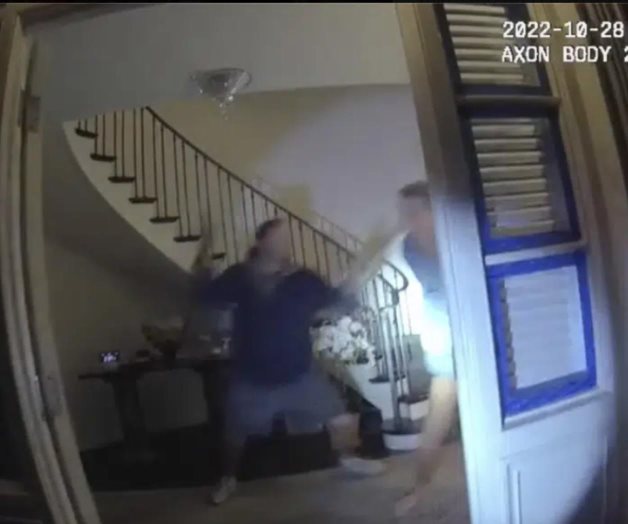 Video muestra forcejeo por martillo durante ataque a esposo de Nancy Pelosi