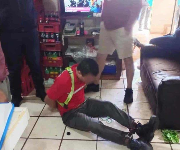 Aprovecha descuido para sustraer dinero