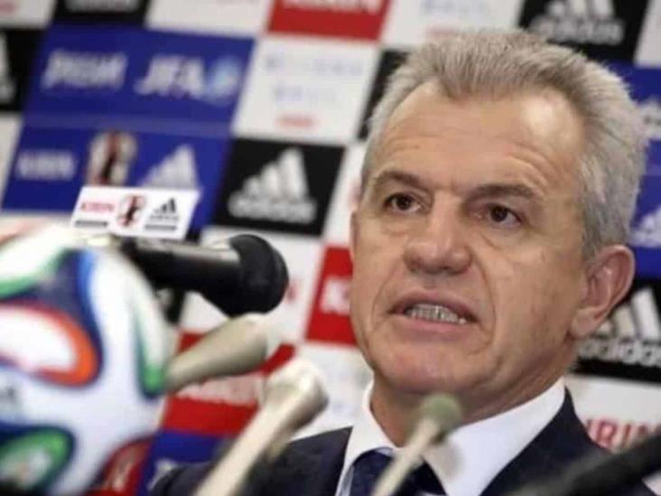 Javier Aguirre aconseja a jóvenes y es aplaudido en España Javier Aguirre aconseja a jóvenes y es aplaudido en España