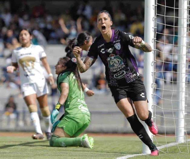 Sufre Pumas voltereta ante Pachuca en la Femenil