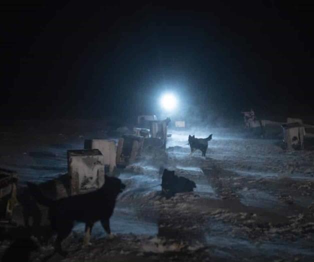 Noche polar se hace más oscura en el Ártico