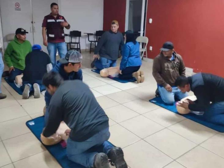 Capacitan a personal de PCyB en primeros auxilios Capacitan a personal de PCyB en primeros auxilios