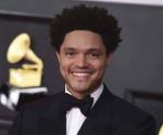 Pasea Trevor Noah por la CDMX previo a Grammy