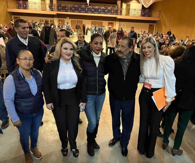 Alcaldesa reconoce trabajo de maestros