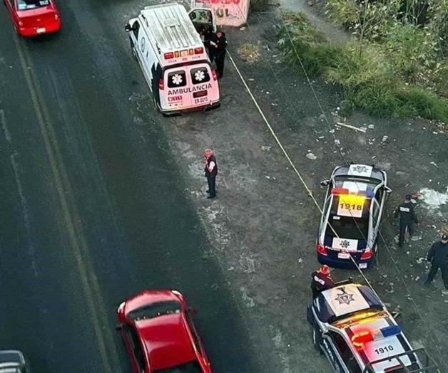 Abandonan tres cuerpos en carretera en Cuernavaca Abandonan tres cuerpos en carretera en Cuernavaca