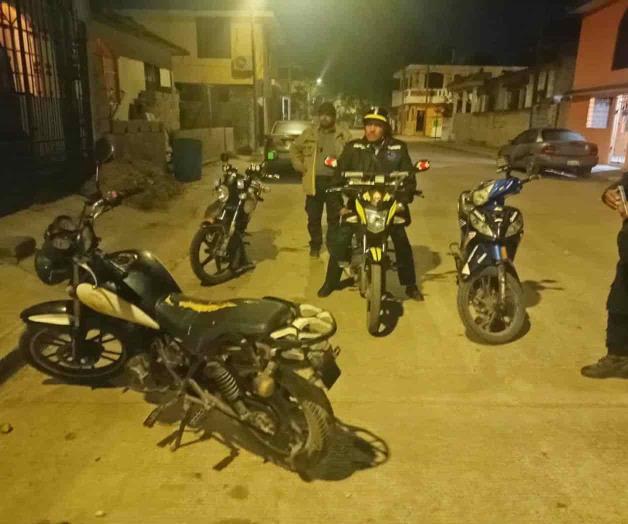 Veladores recuperan motocicleta robada