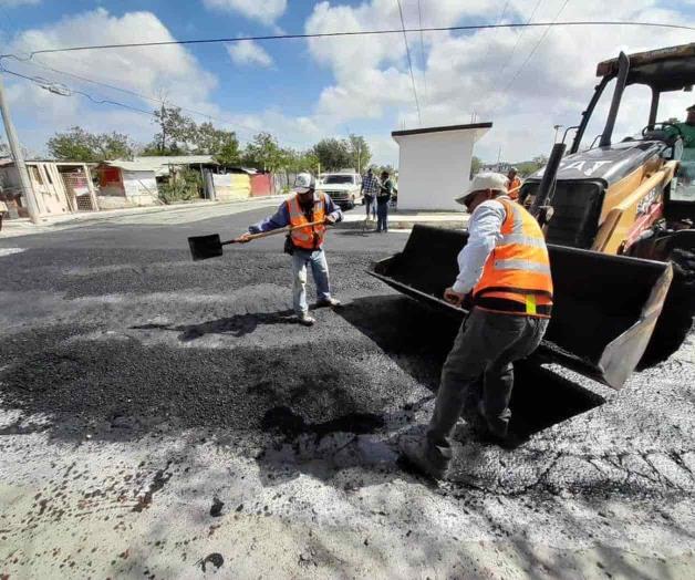 Bachean calles en Hijos de Ejidatarios Bachean calles en Hijos de Ejidatarios
