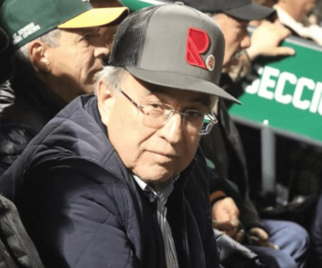 Rocha Moya acompaña a beisbolistas a juego en Venezuela