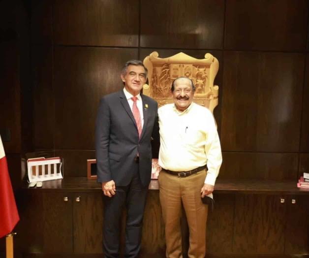 Se reúne gobernador con el líder del SNTE