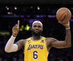 LeBron James hace historia en la NBA en una noche repleta de estrellas en Los Ángeles