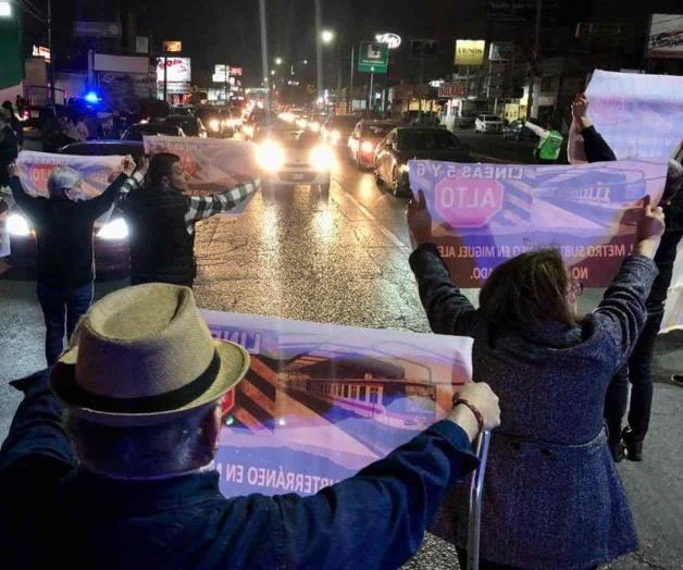 Protestan, otra vez, en Av. Miguel Alemán contra Línea 6 