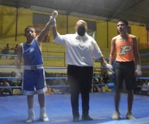 Gana Iván Hernández por nocaut