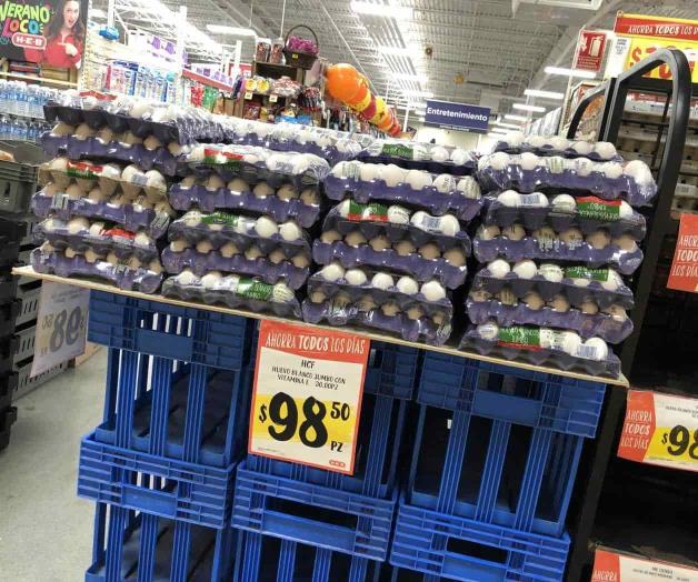 Precio del huevo caerá; comercio