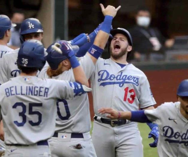 Dodgers entrenan ya en Dodgers Stadium