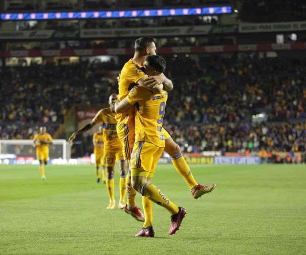 Golean los Tigres a Pumas en el debut del ‘Chima’ Golean los Tigres a Pumas en el debut del ‘Chima’
