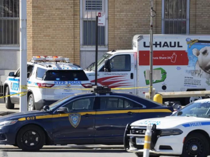 Alboroto del conductor de U-Haul en Nueva York deja 1 muerto y 7 heridos Alboroto del conductor de U-Haul en Nueva York deja 1 muerto y 7 heridos