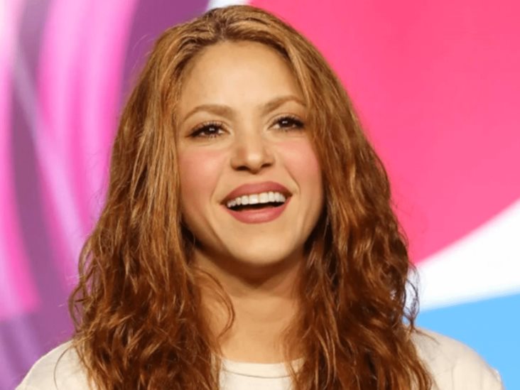 Shakira se convierte en una sirena en nueva canción con Turizo Shakira se convierte en una sirena en nueva canción con Turizo