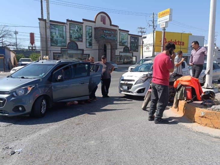 Embisten a motociclista Embisten a motociclista