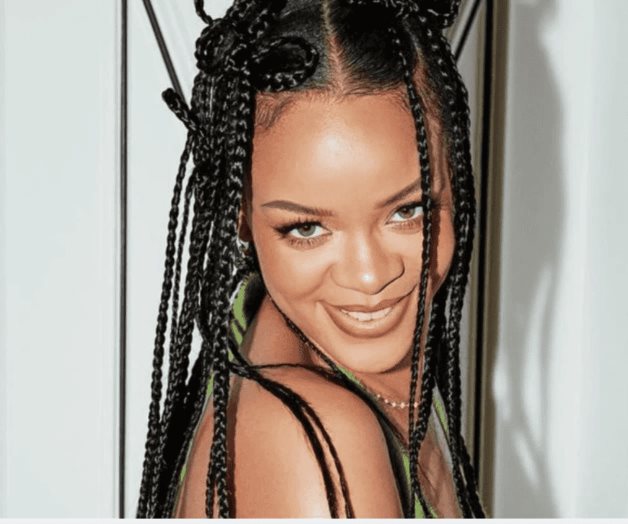 Por gesto en Super Bowl relacionan a Rihanna con los Illuminati