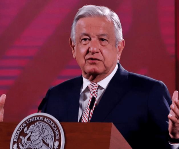 AMLO califica al abogado de García Luna de calumniador y chueco